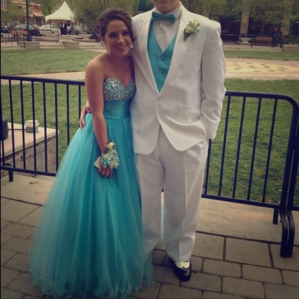 Prom Dress - Picture 1 of 3